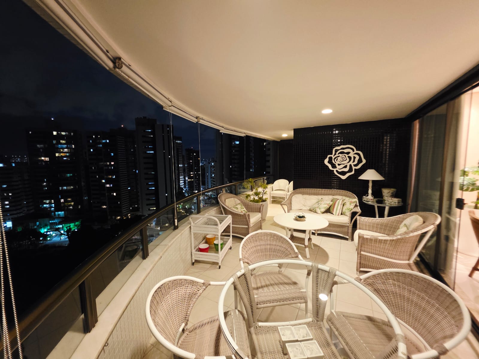 Foto do imóvel: Apartamento com 4 Quartos à Venda, 224 m² em Pituba - Salvador