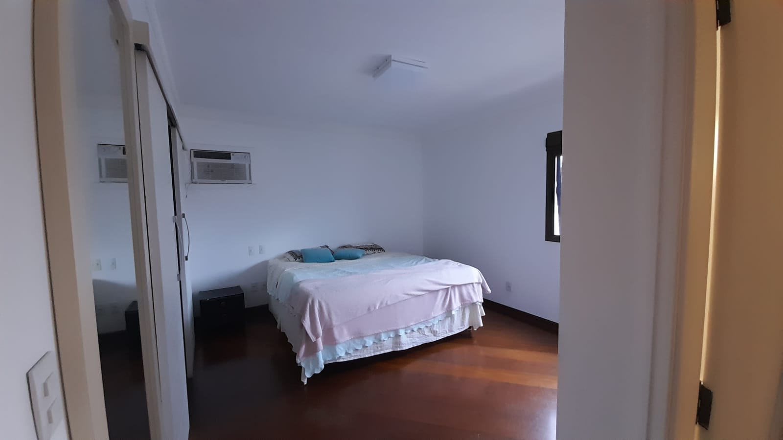 Imagem Apartamento com 3 Quartos à Venda, 208 m²em Cambuí - Campinas