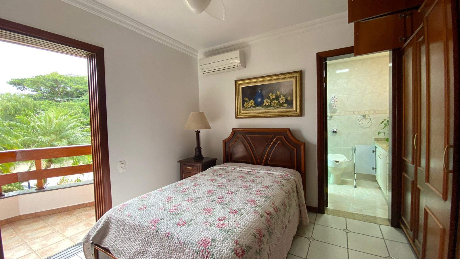 Foto do imóvel: Casa com 8 Quartos à Venda ou Temporada, 896 m² em Riviera - Bertioga