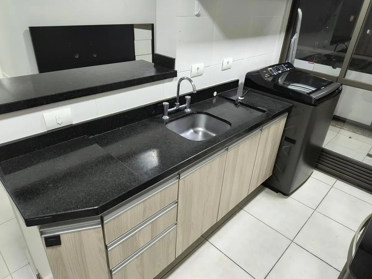 Imagem Apartamento com 2 Quartos à Venda, 59 metros em Capão Raso - Curitiba