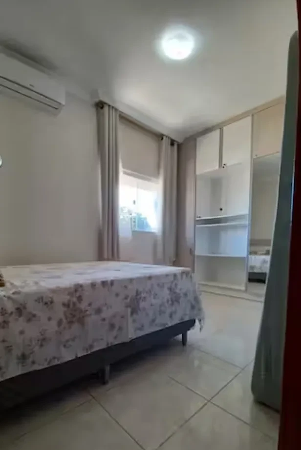 Imagem Casa de Condomínio com 3 Quartos à Venda, 130 metros em Setor Lagoa Quente - Caldas Novas