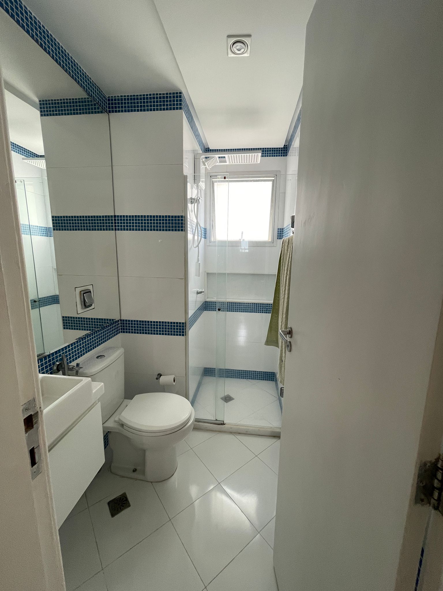 Imagem Apartamento com 4 Quartos à Venda, 122 m²em Imbuí - Salvador
