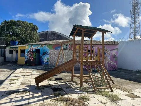 Imagem Ponto Comercial para Alugar, 4 m²em Pajuçara - Maceió