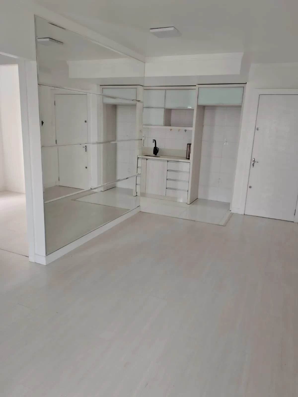 Imagem Apartamento com 3 Quartos à Venda, 56 metros em Seminário - Chapecó