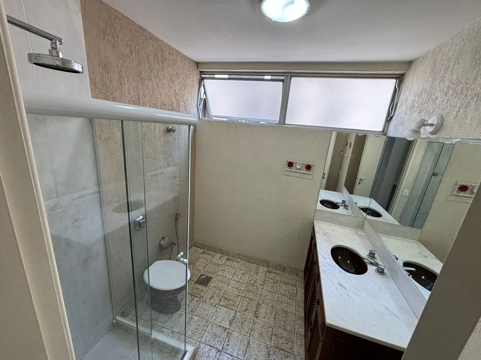 Imagem Apartamento com 3 Quartos à Venda, 208 m² em Centro - Petrópolis