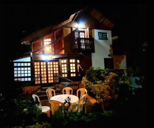 Imagem Casa com 3 Quartos à Venda, 1.000 m² em Capivari - Campos do Jordão