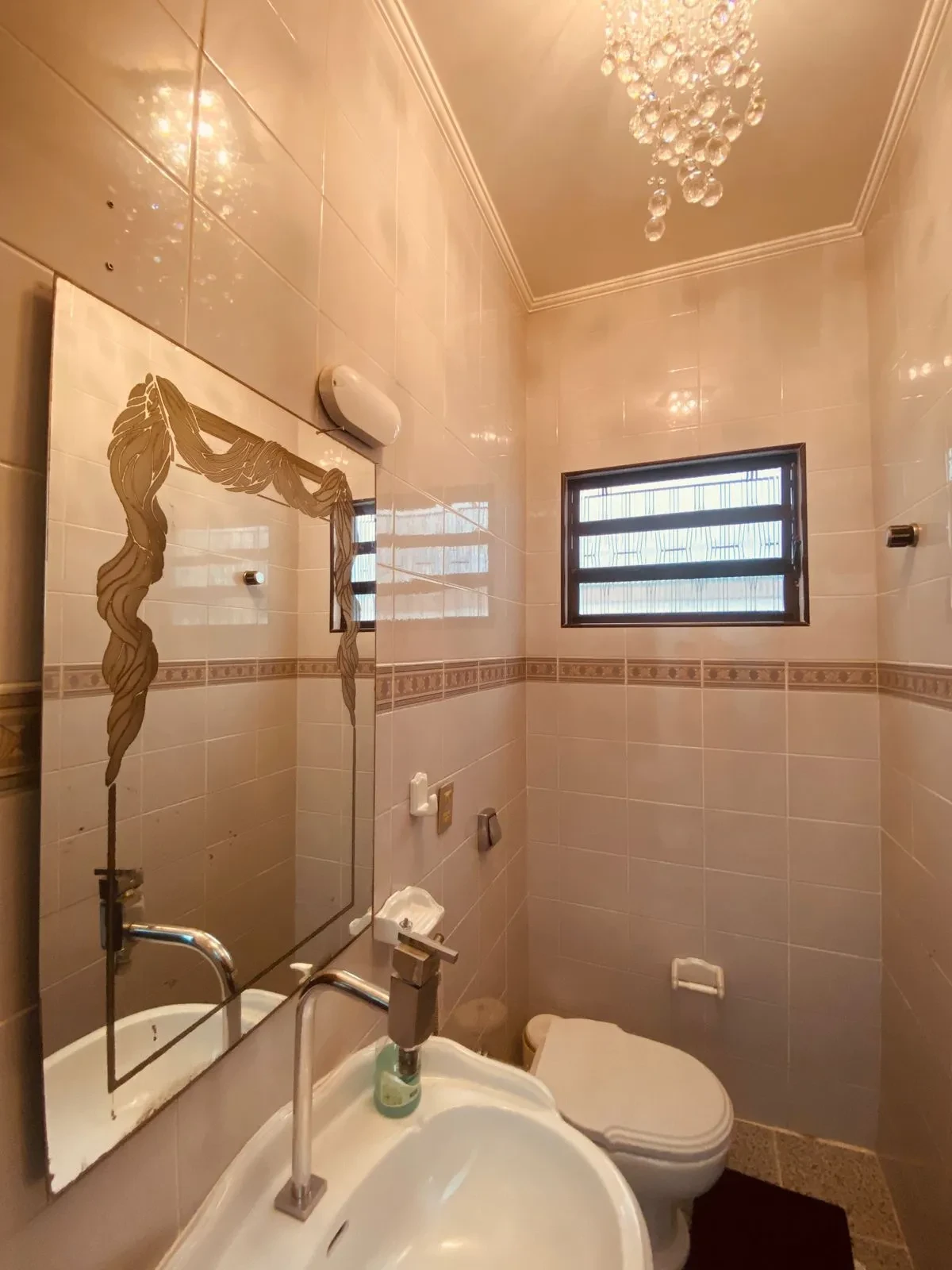 Imagem Sobrado com 4 Quartos à Venda, 255 m² em Embaré - Santos