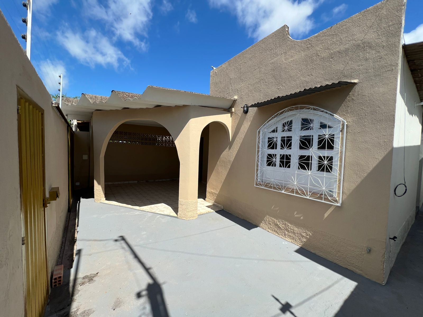 Imagem Casa com 3 Quartos para Alugar ou Temporada, 150 m²em Santíssimo - Santarém