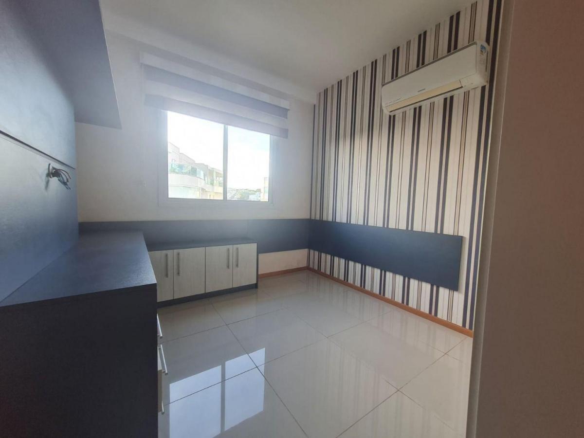 Imagem Apartamento com 3 Quartos à Venda, 105 m²em Camboinhas - Niterói