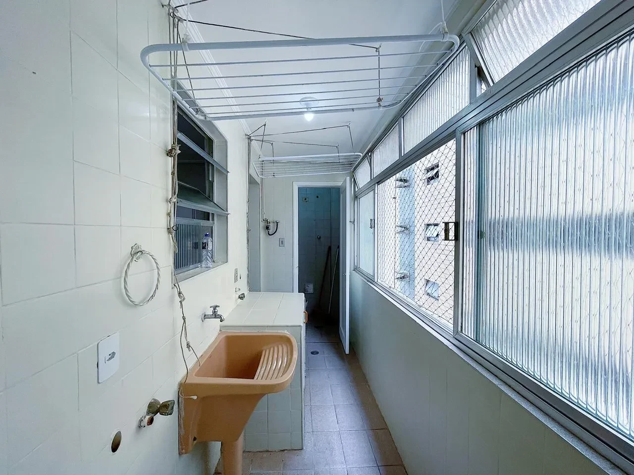 Imagem Apartamento com 3 Quartos à Venda ou Locação, 118 m² em Embaré - Santos