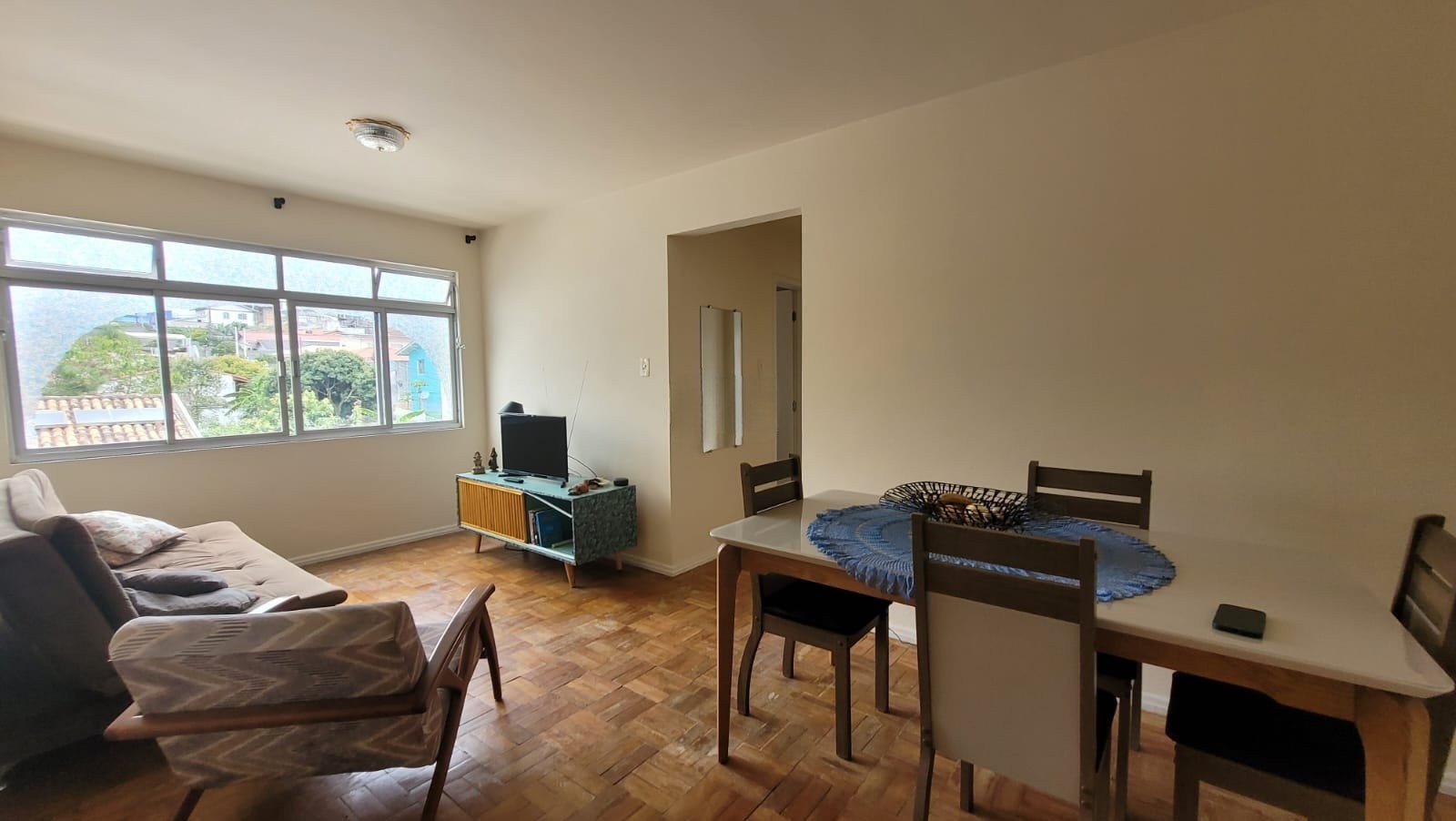 Imagem Apartamento com 2 Quartos à Venda, 5.700 m² em Coqueiros - Florianópolis