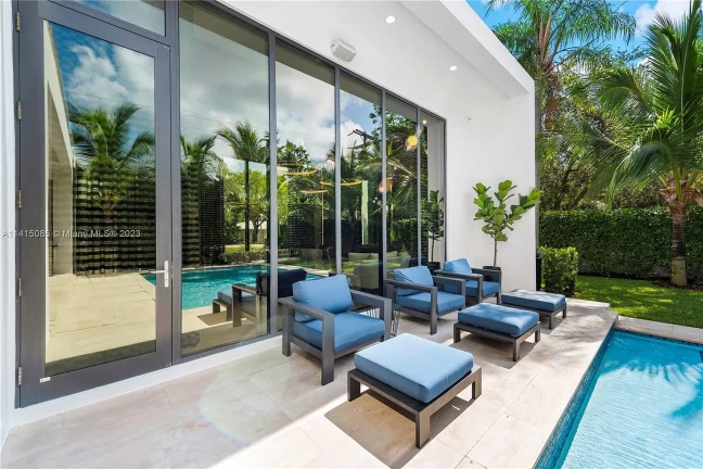 Foto do imóvel: Casa com 5 Quartos à Venda, 387 m²em Alphaville Residencial Um - Barueri