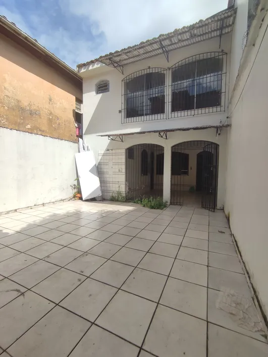 Imagem Casa com 4 Quartos para Alugar, 372 m²em Telégrafo - Belém