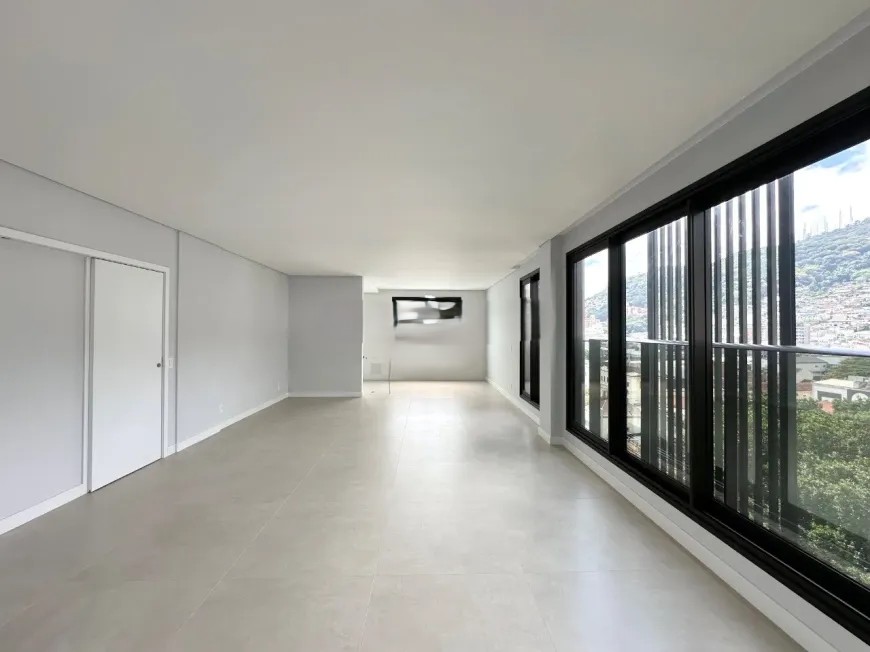 Imagem Apartamento com 3 Quartos à Venda, 114 m² em Centro - Florianópolis