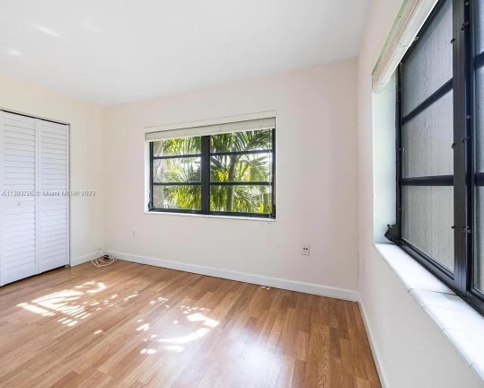 Foto do imóvel: Apartamento com 3 Quartos à Venda ou Locação, 100 m²em Alphaville Residencial Um - Barueri