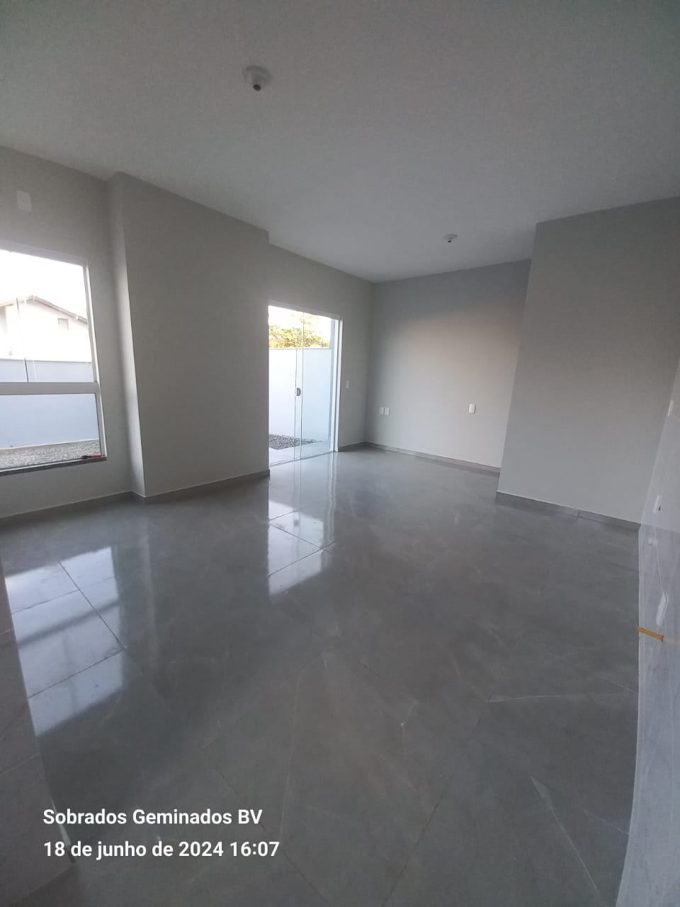 Imagem Sobrado com 2 Quartos à Venda, 65 m²em Quinta dos Açorianos  - Barra Velha