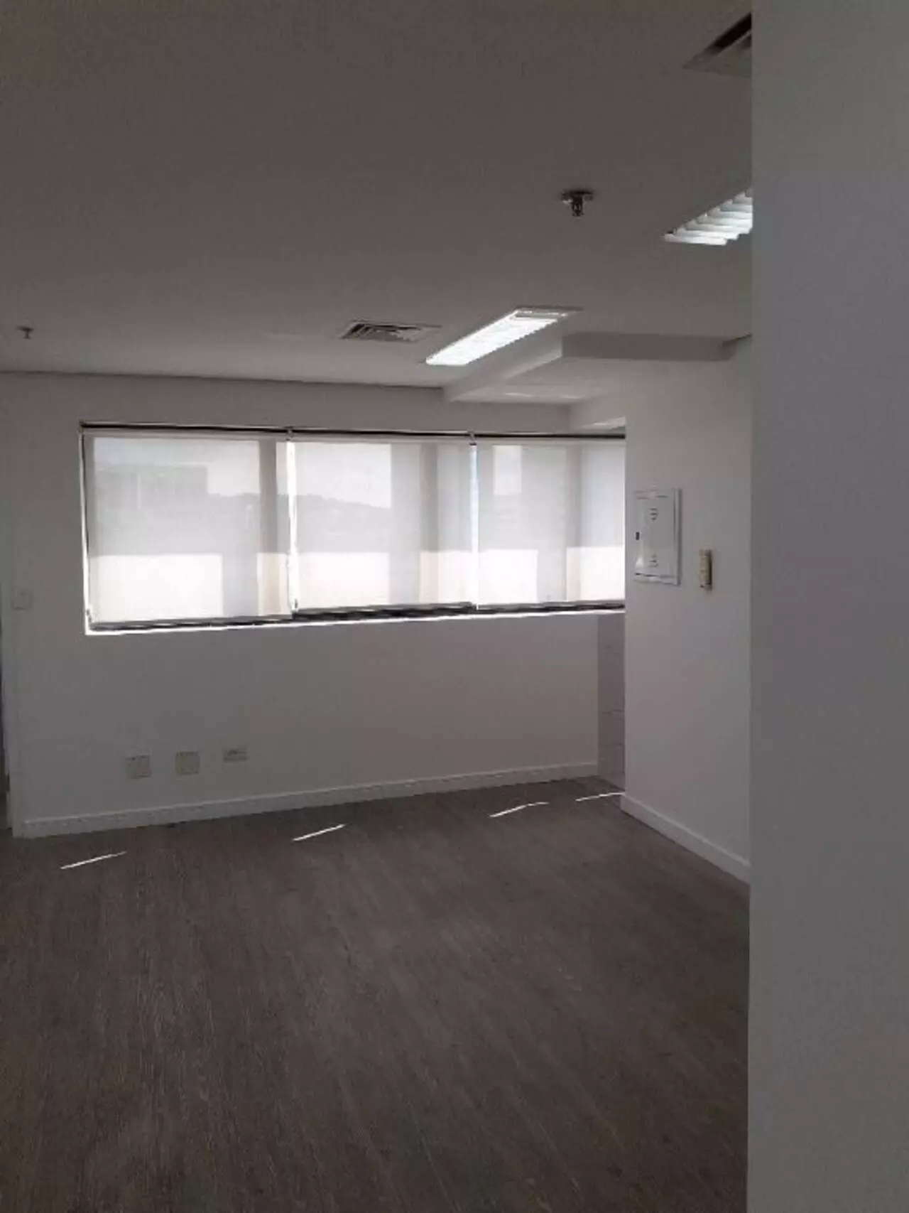 Imagem Sala Comercial à Venda ou Locação, 90 m²em Vila Olímpia - São Paulo