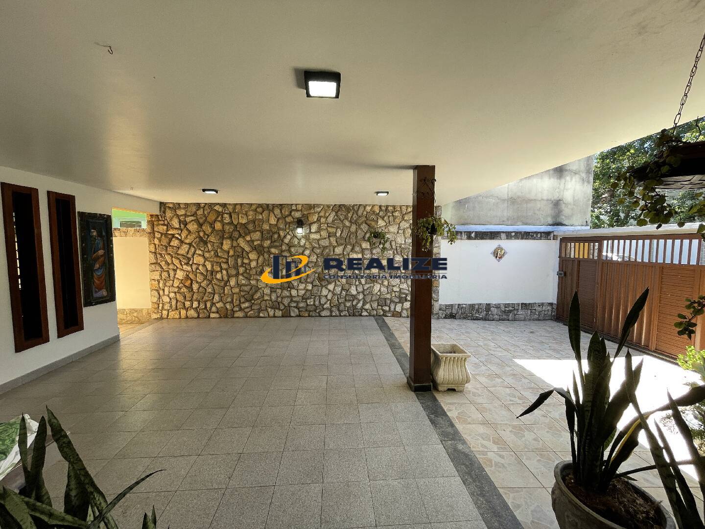 Casa com 3 Quartos à Venda, 175 m²em Parque Aurora - Campos dos Goytacazes