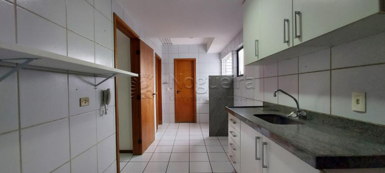 Imagem Apartamento com 2 Quartos à Venda, 68 m² em Torre - Recife