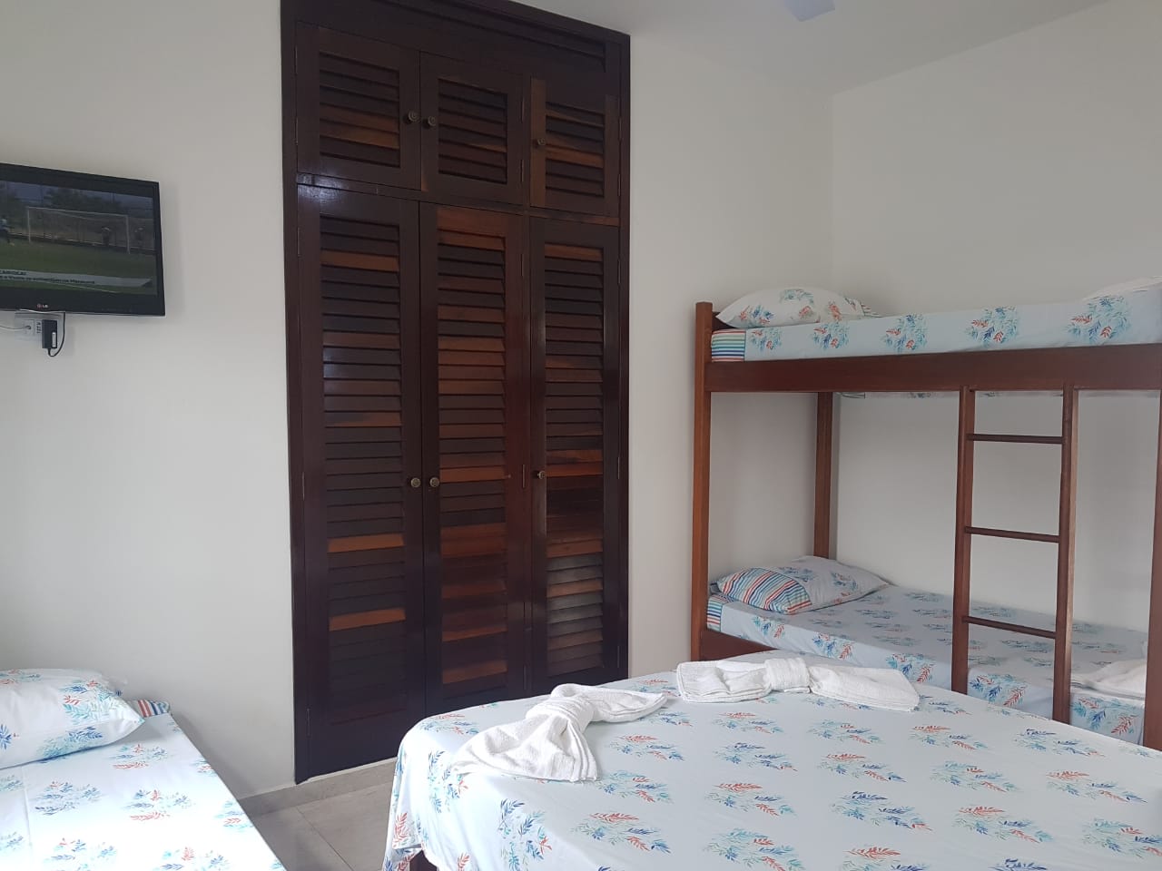 Imagem Casa com 4 Quartos para Alugar ou Temporada, 350 m²em Perequê Açu - Ubatuba