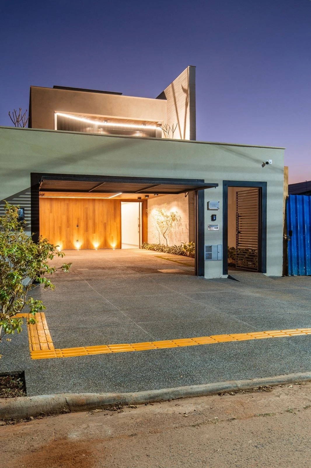 Imagem Sobrado com 3 Quartos à Venda, 217 m² em Jardim América - Goiânia