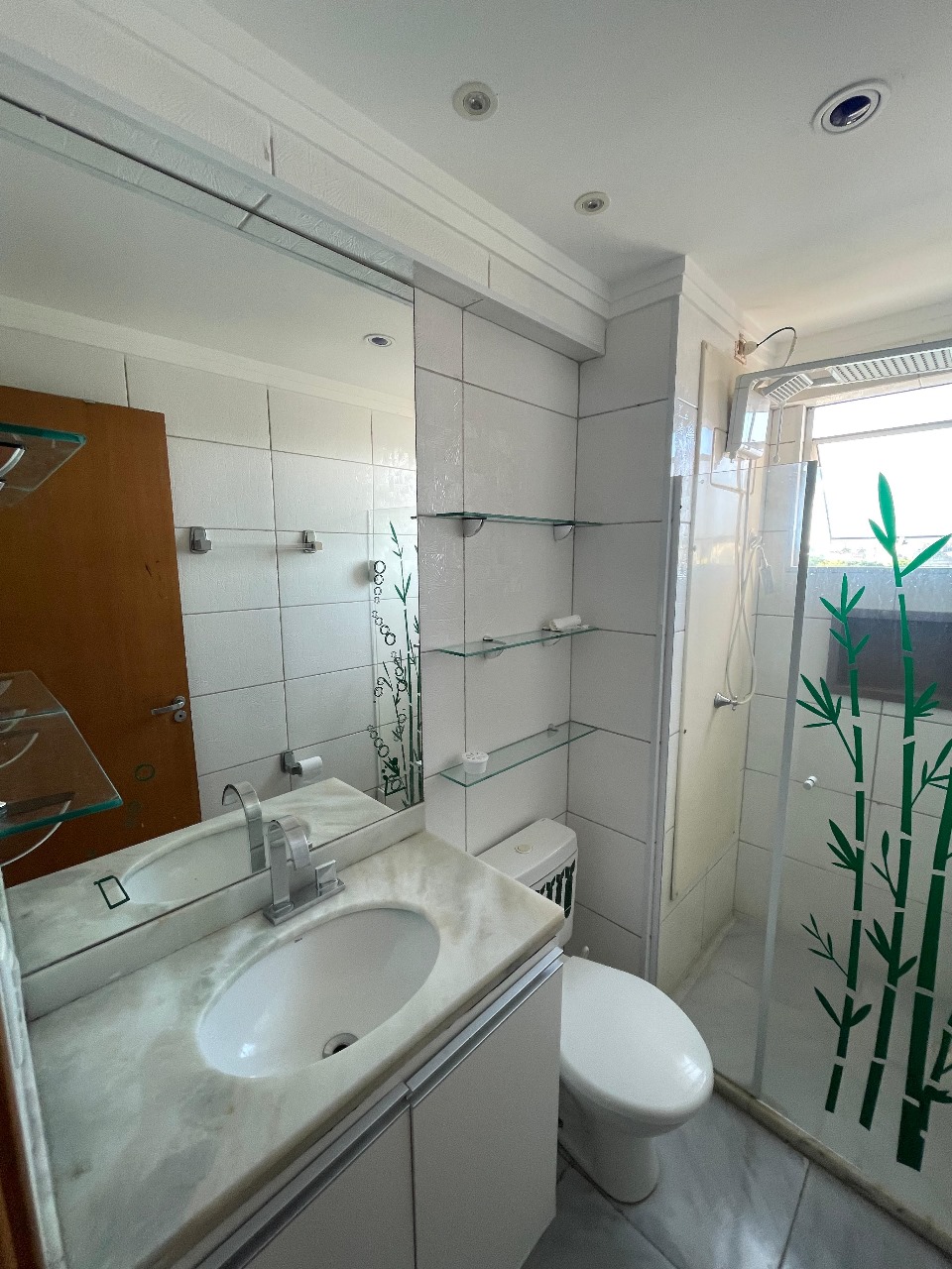 Imagem Apartamento com 3 Quartos à Venda, 68 m²em Centro - Lauro de Freitas