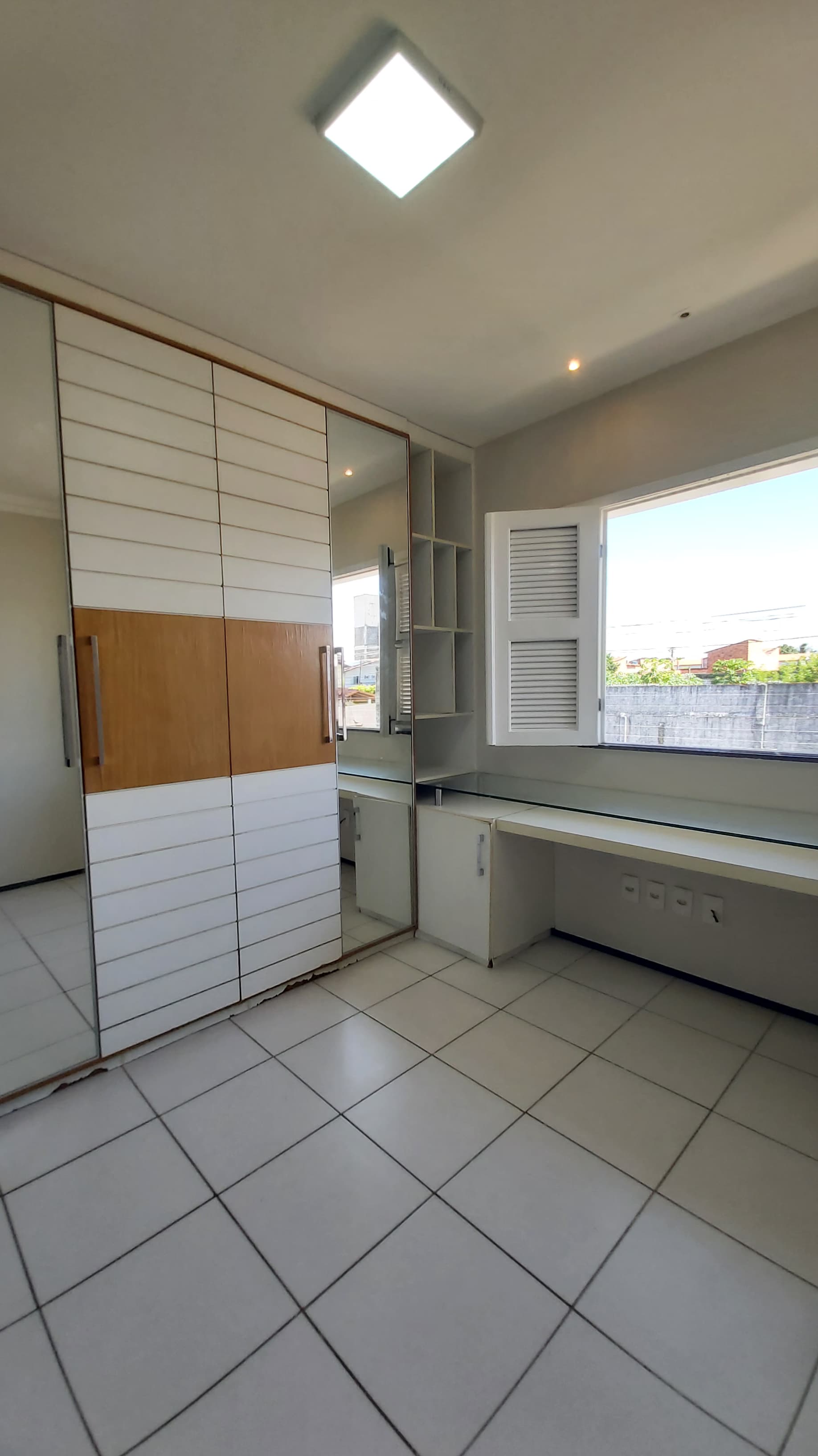 Imagem Casa de Condomínio com 3 Quartos à Venda, 131 m² em Engenheiro Luciano Cavalcante - Fortaleza