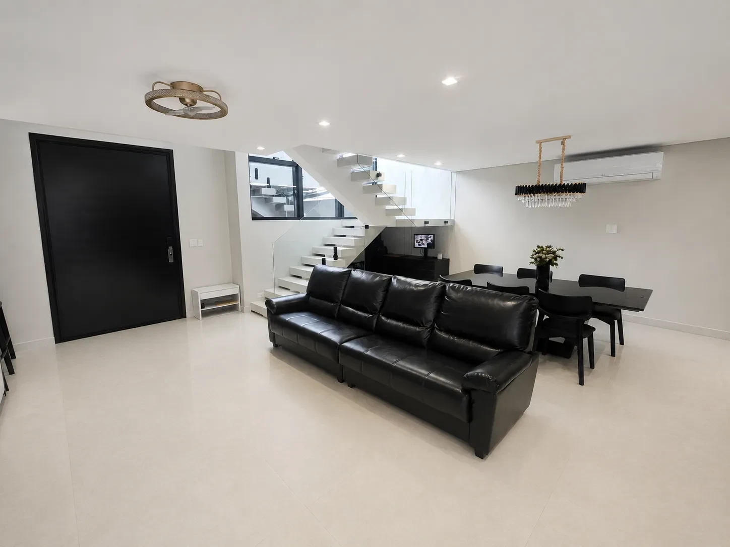 Imagem Sobrado com 5 Quartos à Venda, 271 m² em Jardim Casqueiro - Cubatão