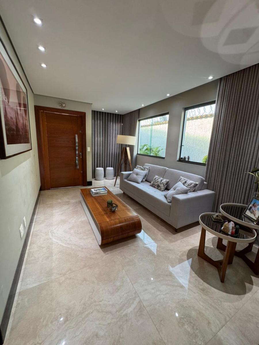 Foto do imóvel: Casa com 3 Quartos à Venda, 213 m² em Santa Amélia - Belo Horizonte