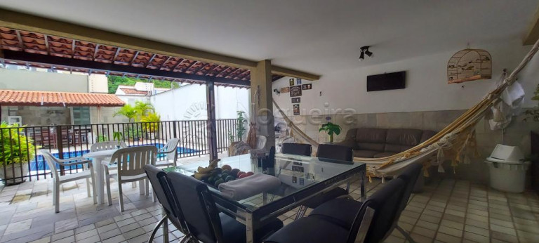 Casa com 3 Quartos à Venda, 476 m² em Monteiro - Recife