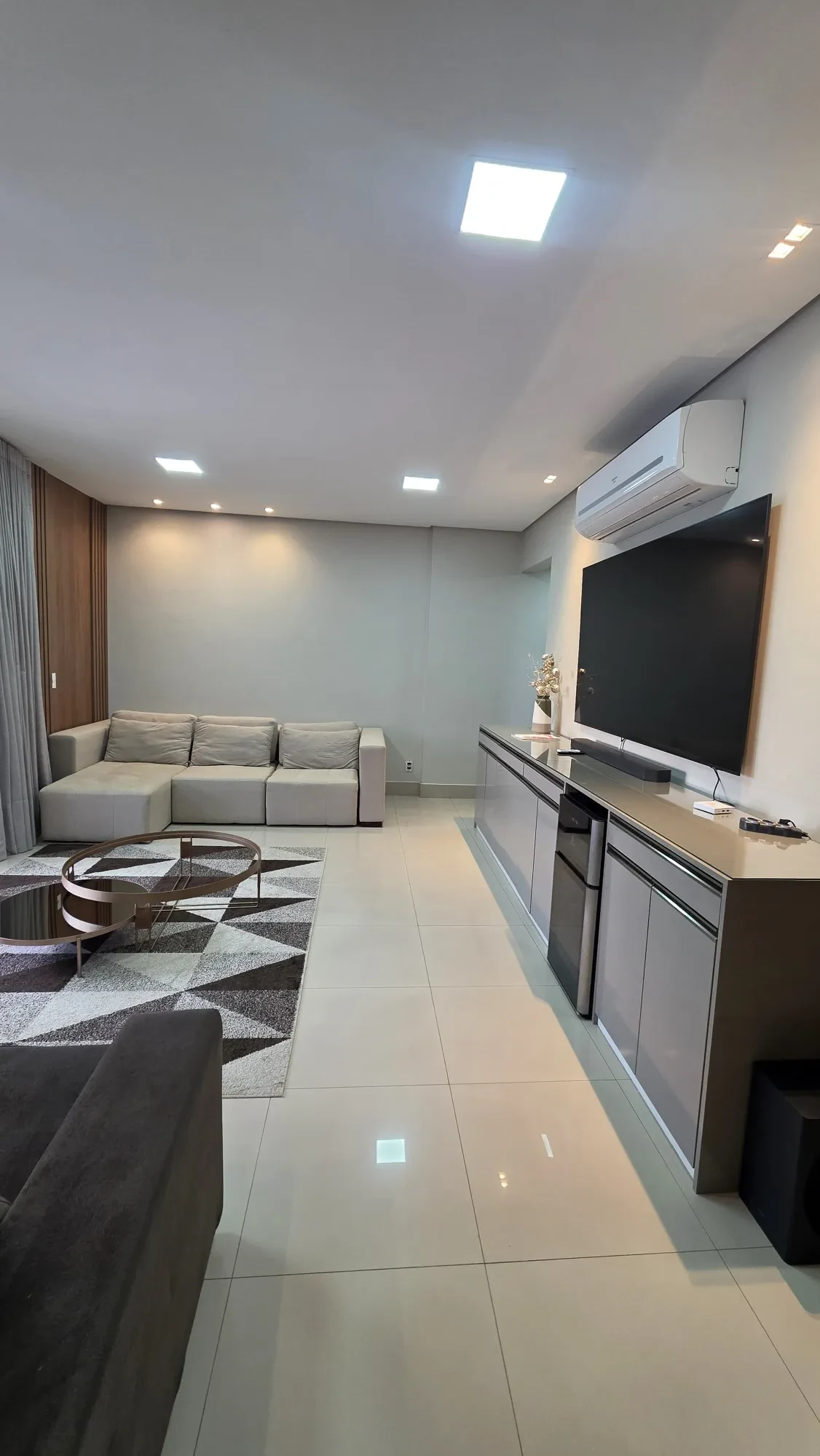 Imagem Apartamento com 3 Quartos para Alugar, 157 m² em Tancredo Neves - Cuiabá