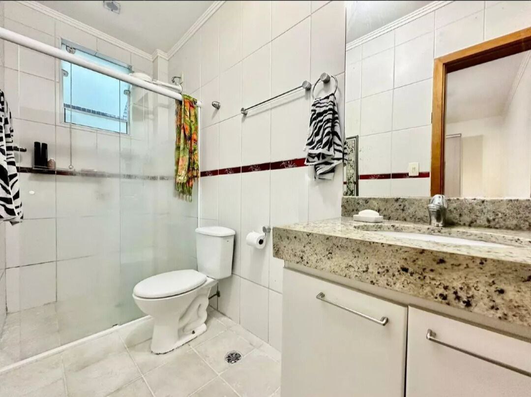 Foto do imóvel: Casa com 4 Quartos à Venda, 239 metros em Embaré - Santos