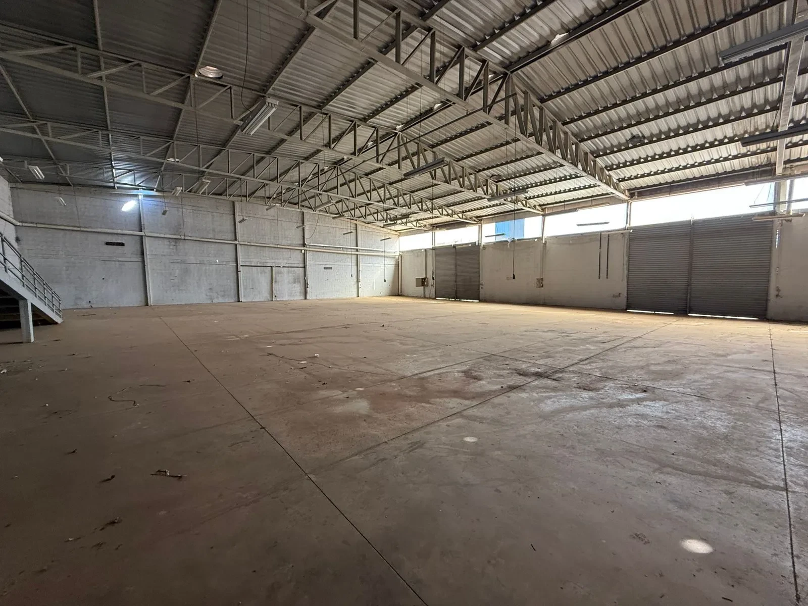 Imagem Galpão à Venda ou Locação, 1500 m² em Jardim Santa Cecília - Goiânia