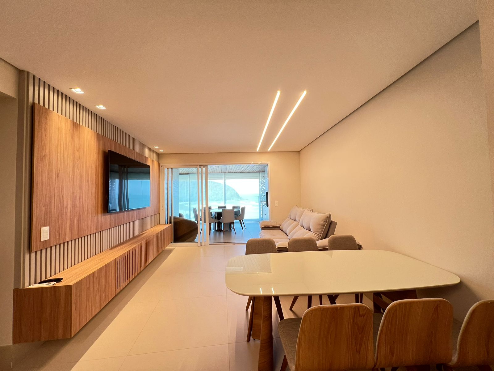 Imagem Apartamento com 3 Quartos para Temporada, 143 m² em Riviera - Bertioga