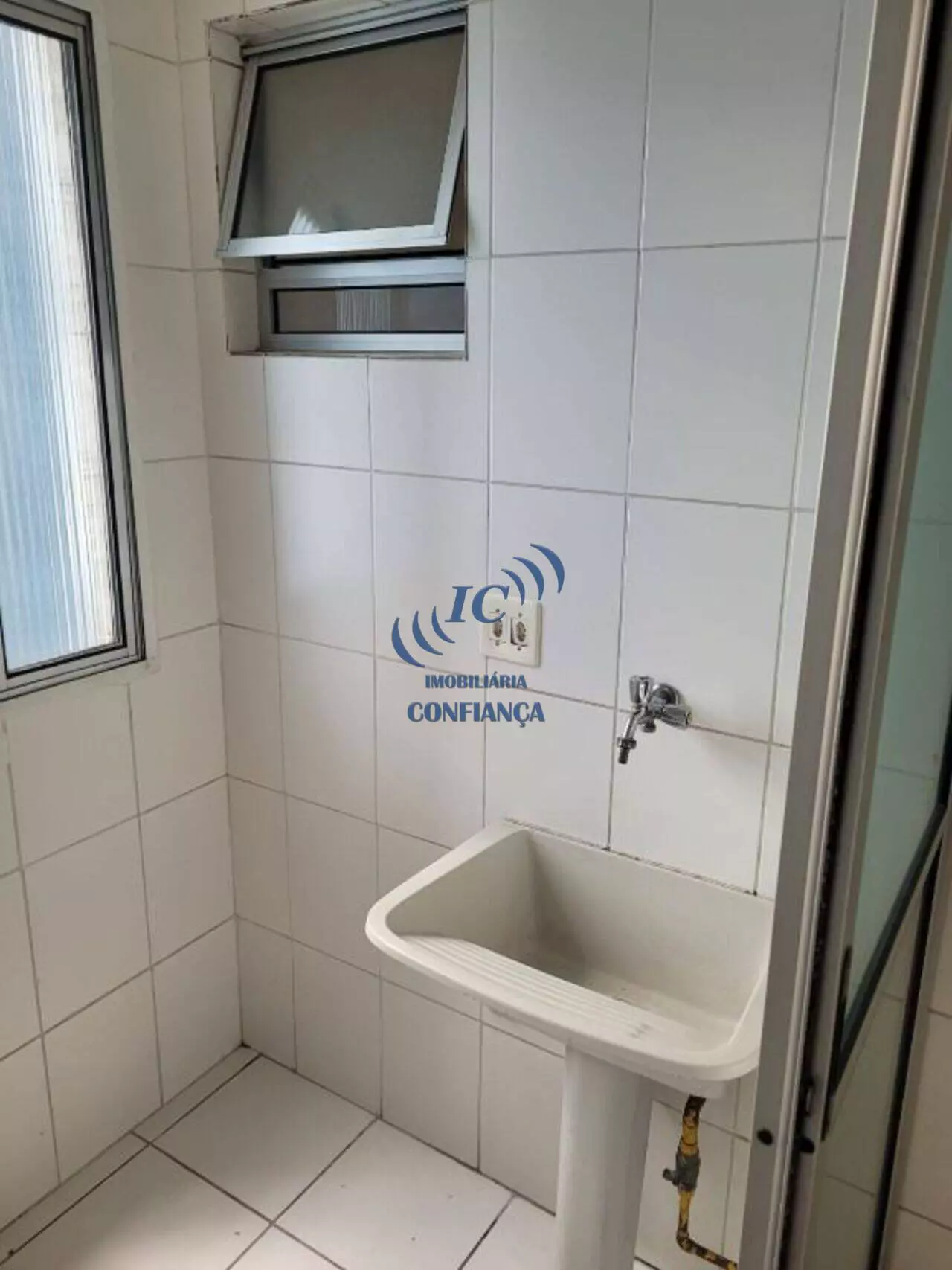 Imagem Apartamento com 3 Quartos para Alugar, 56 m²em Vila Carrão - São Paulo