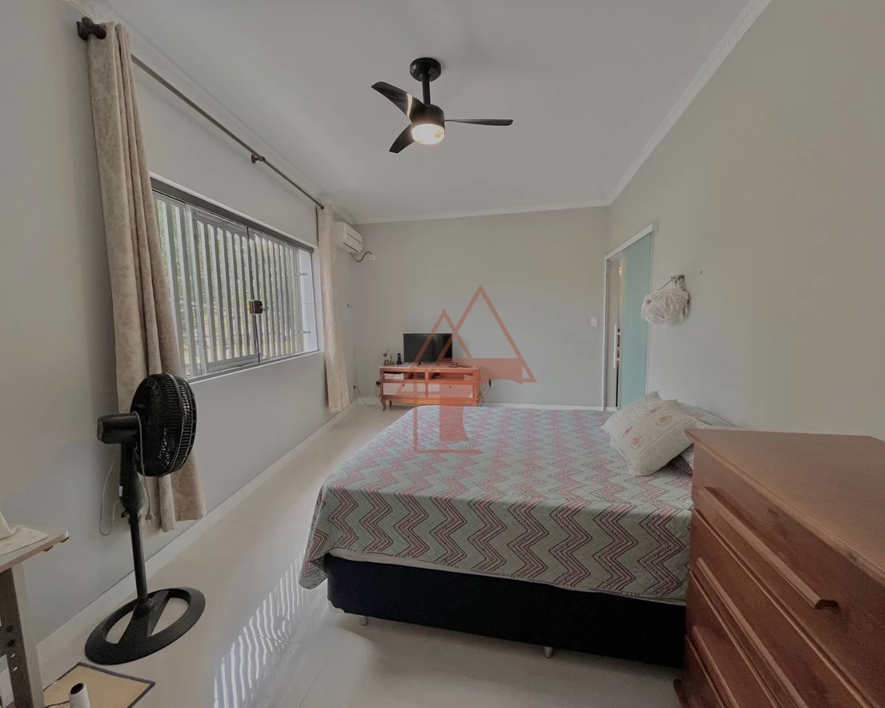 Imagem Casa com 4 Quartos à Venda, 129 m² em Vila Nova - Cubatão