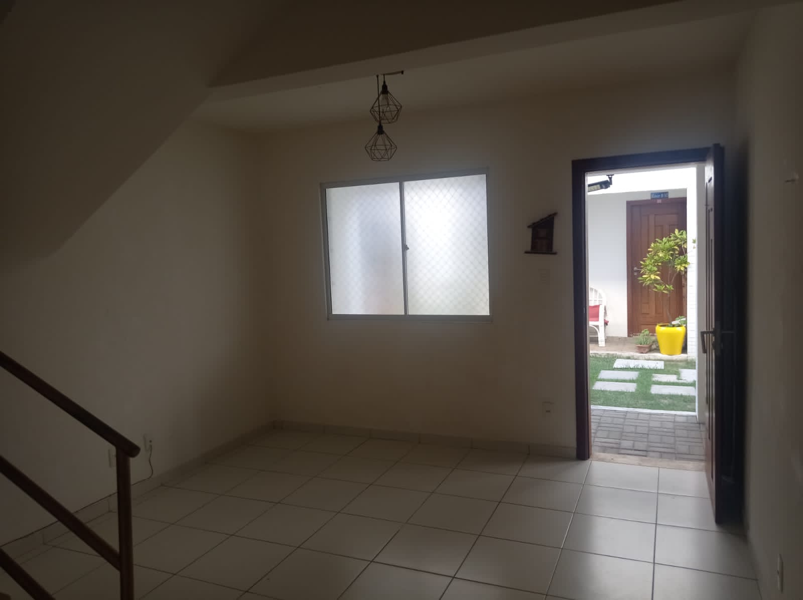 Imagem Casa com 2 Quartos para Alugar, em Vila de Abrantes (Abrantes) - Camaçari