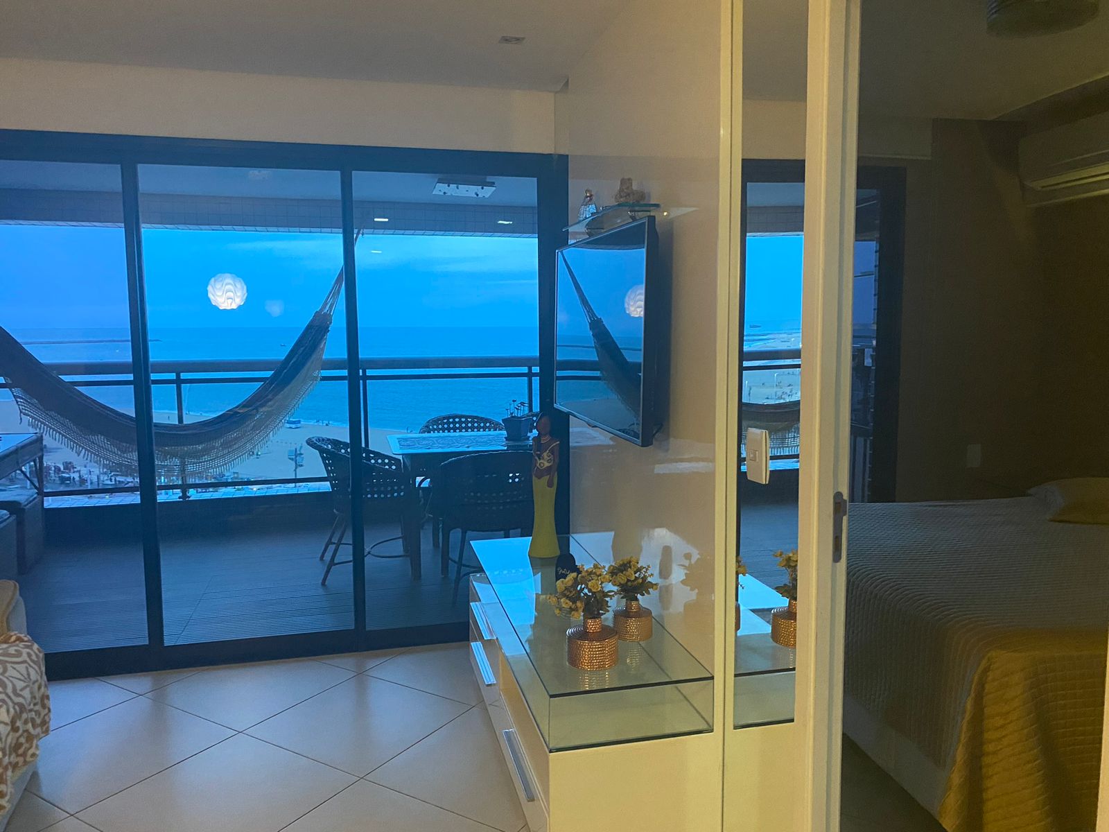 Imagem Apartamento com 1 Quarto à Venda, 66 m²em Meireles - Fortaleza