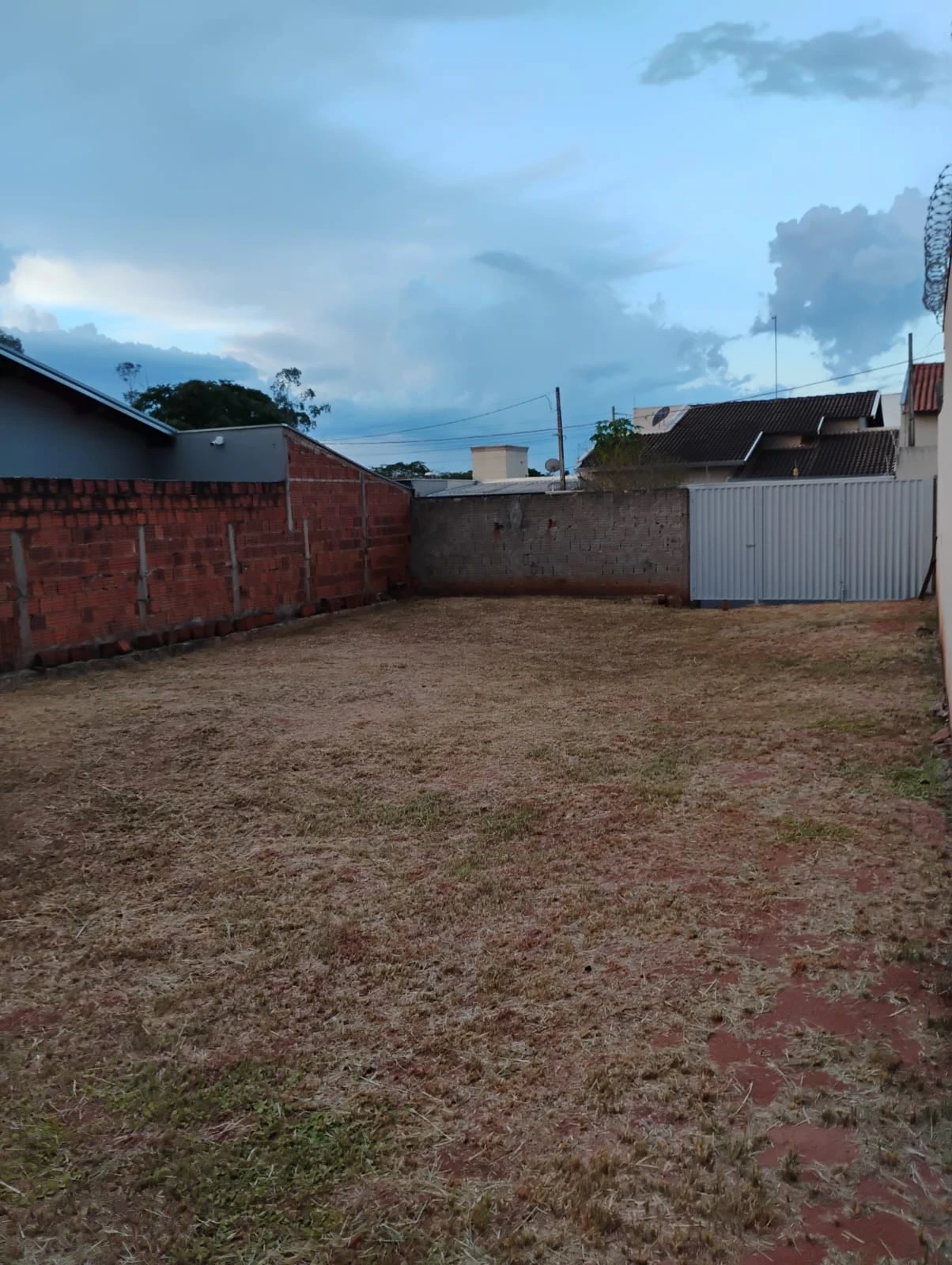 Foto do imóvel: Terreno à Venda, 200 m² em Residencial Vila Flora - São José do Rio Preto