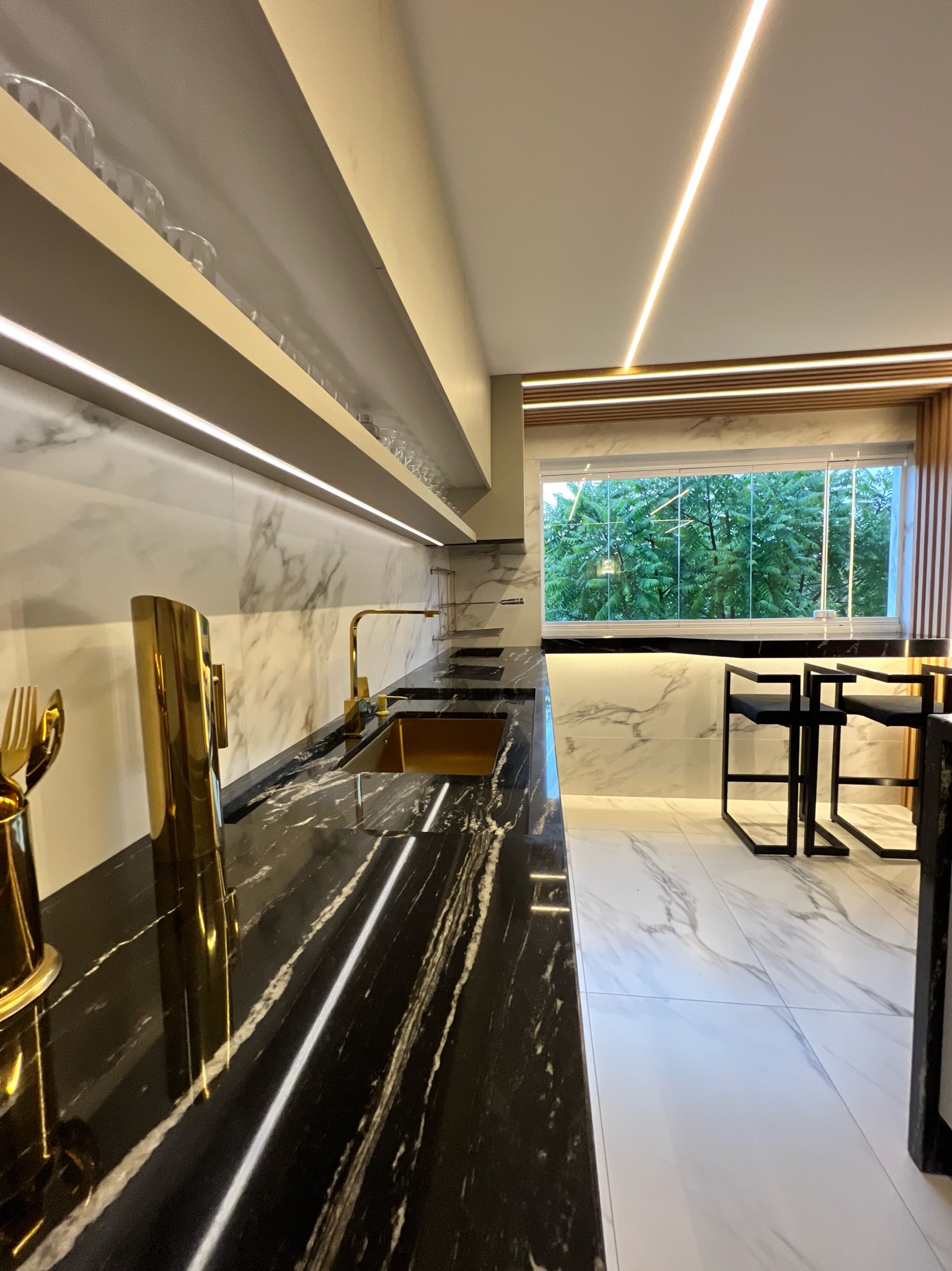 Imagem Apartamento com 3 Quartos à Venda, 114 m²em Cascatinha - Curitiba