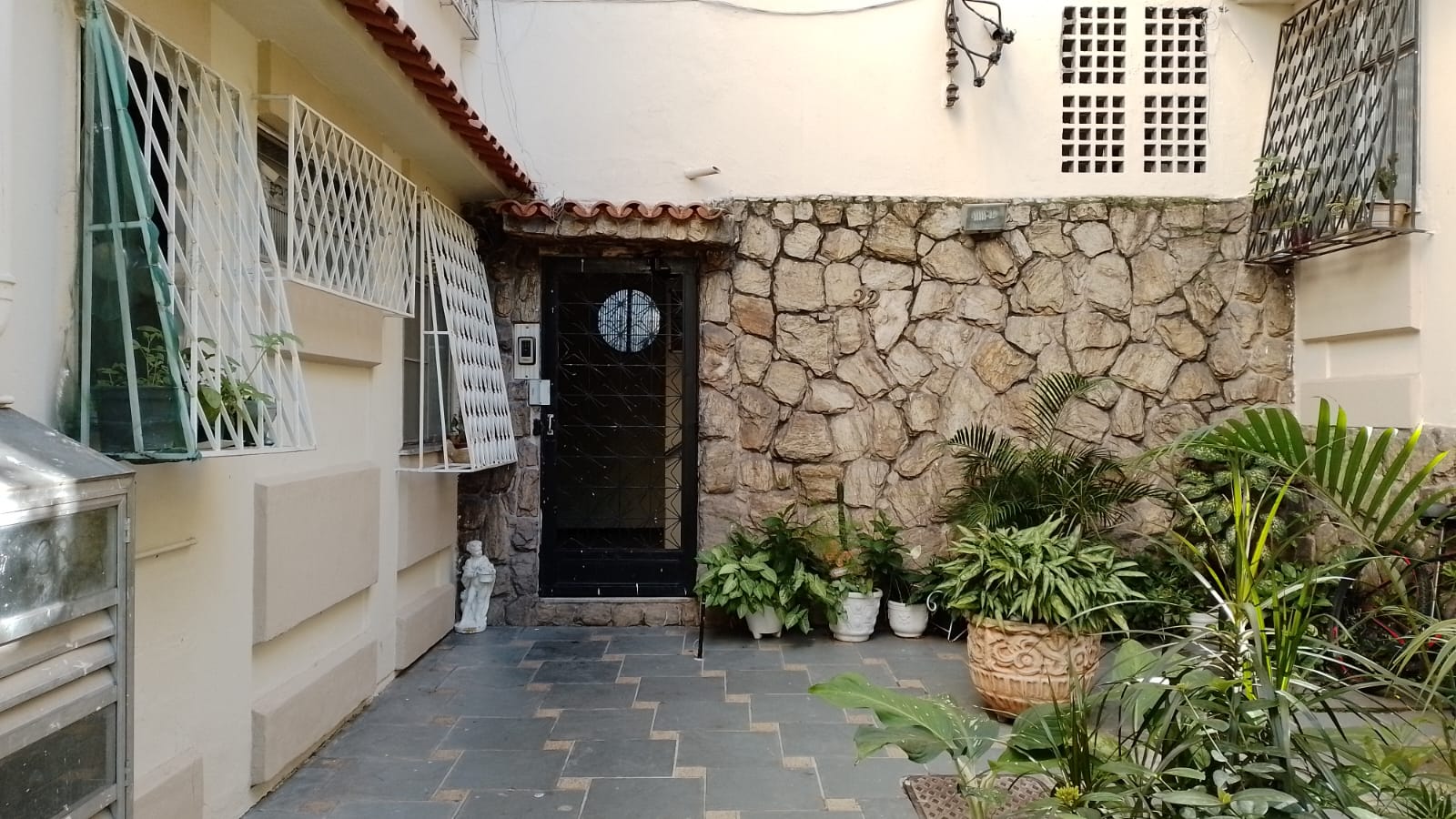 Foto do imóvel: Apartamento com 1 Quarto à Venda ou Locação, 43 m²em Irajá - Rio de Janeiro