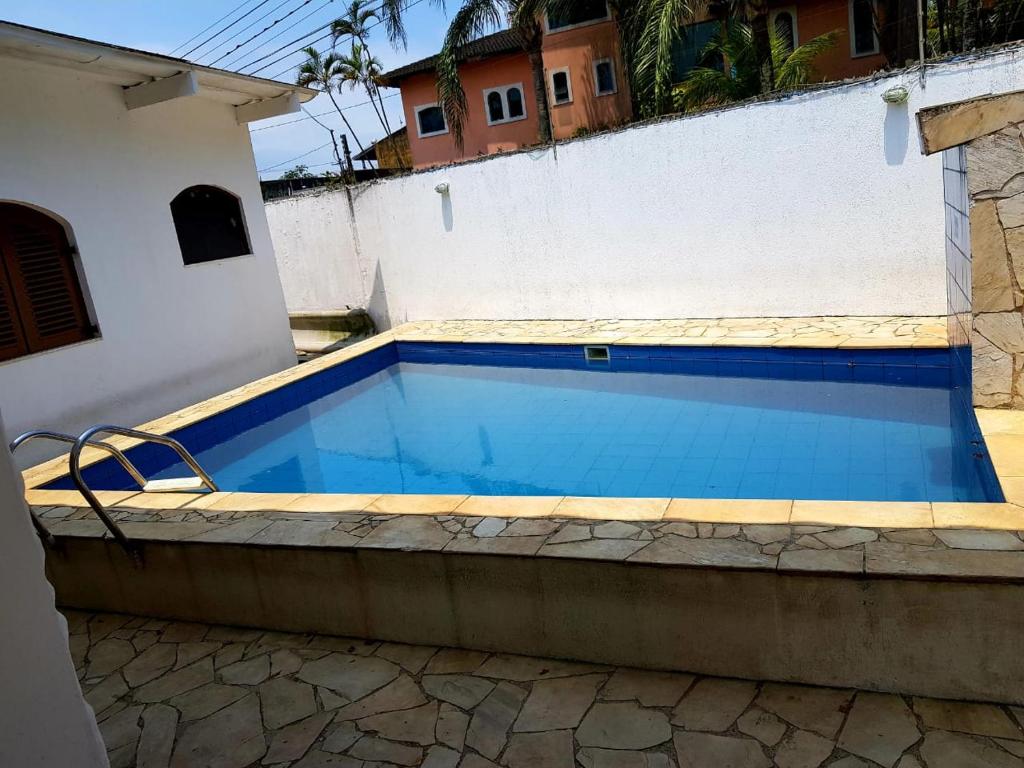 Imagem Casa com 4 Quartos para Temporada, 300 m²em Jardim Virgínia - Guarujá