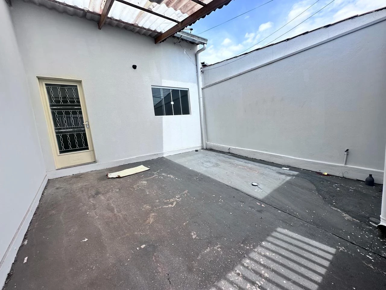 Imagem Casa com 2 Quartos à Venda, 75 m² em Residencial Recanto do Bosque - Goiânia Imagem Casa com 2 Quartos à Venda, 75 m² em Residencial Recanto do Bosque - Goiânia