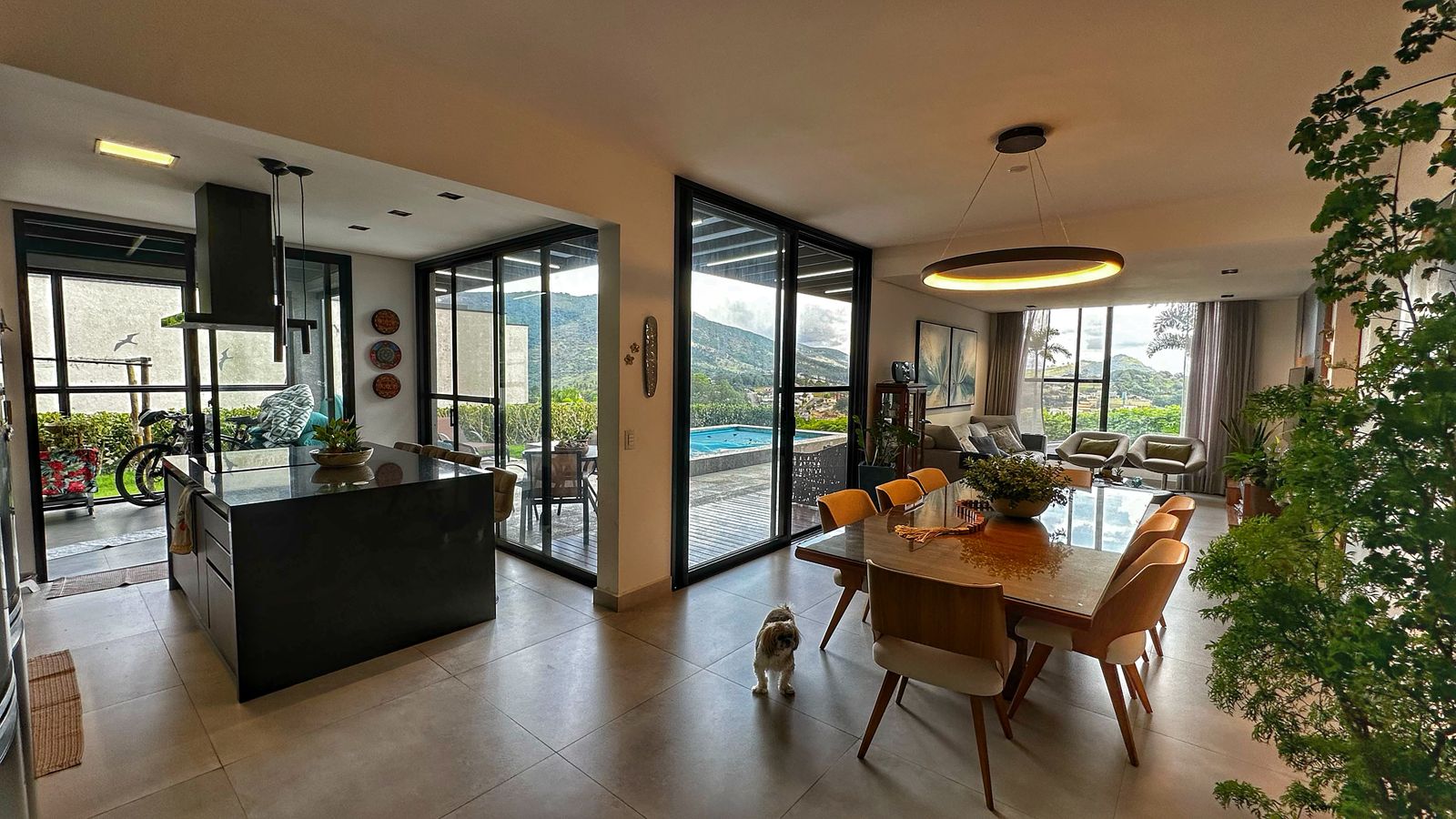 Imagem Casa de Condomínio com 4 Quartos à Venda, 182 m² em Itapetinga - Atibaia