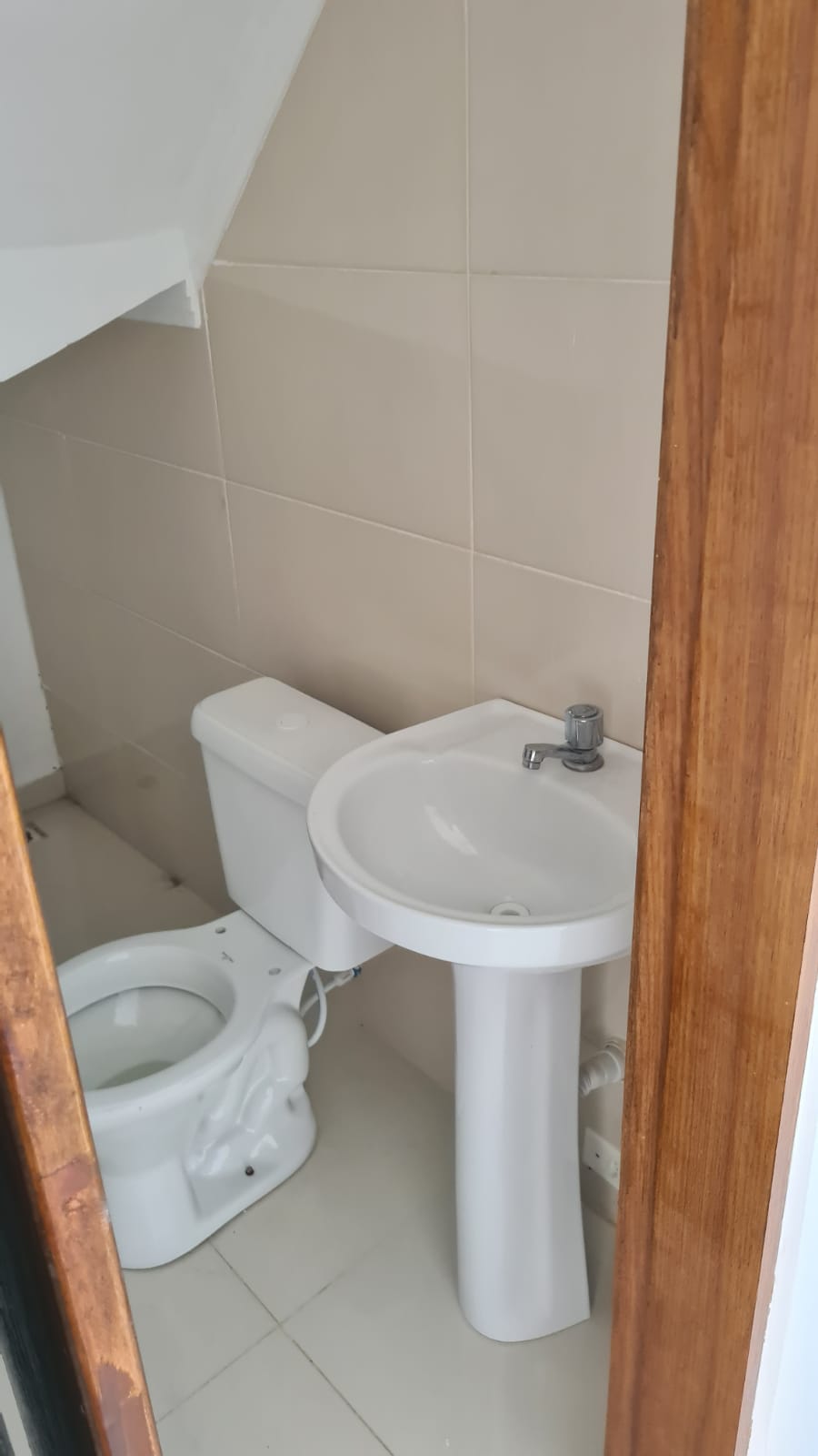 Foto do imóvel: Sobrado com 2 Quartos para Alugar, 76 m²em Residencial Algarve - Mogi das Cruzes