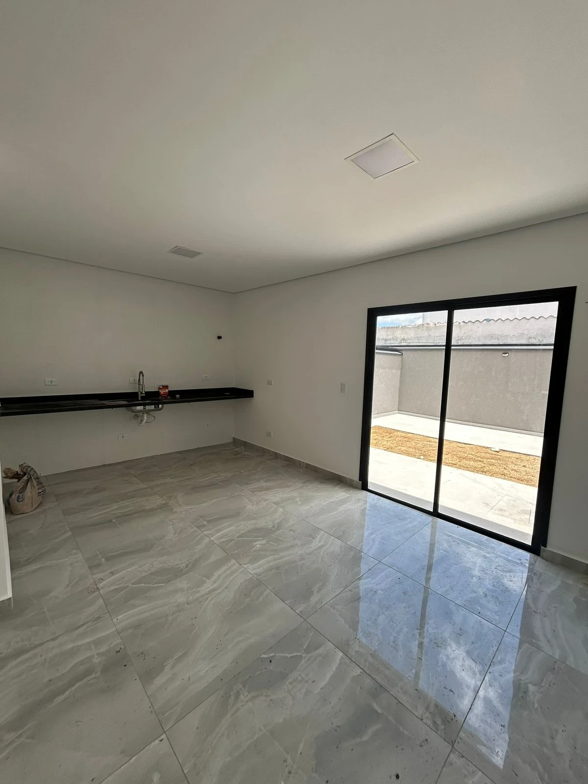 Imagem Sobrado com 3 Quartos à Venda, 112 m² em Vila Cecília - Mogi das Cruzes
