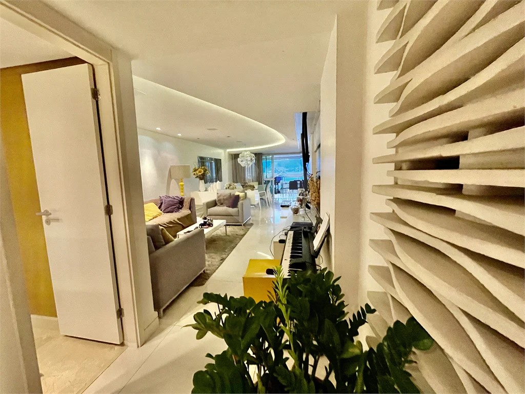 Imagem Apartamento com 4 Quartos à Venda, 230 m²em Icaraí - Niterói