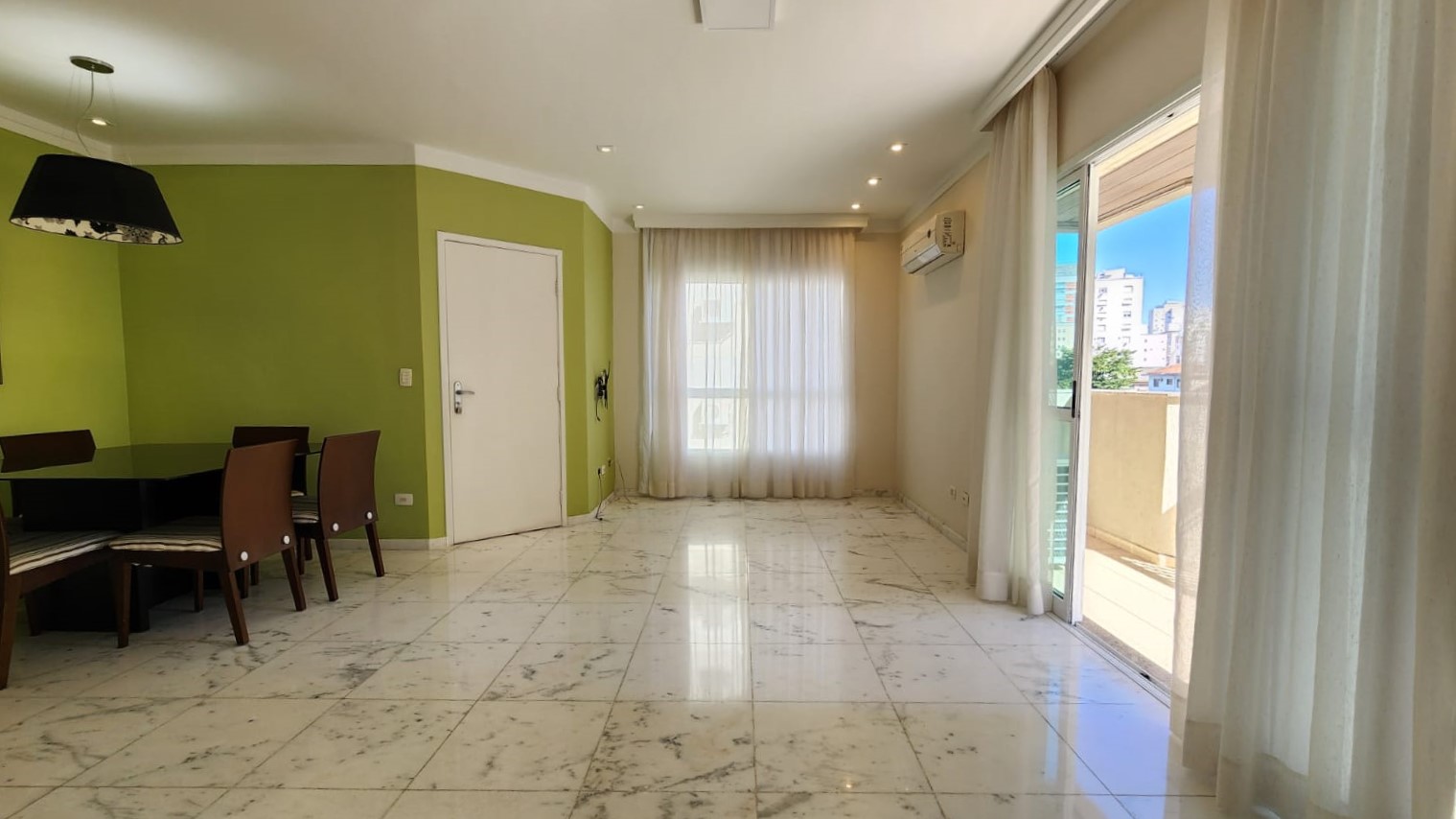 Imagem Apartamento com 3 Quartos para Alugar, 160 m²em Boqueirão - Santos