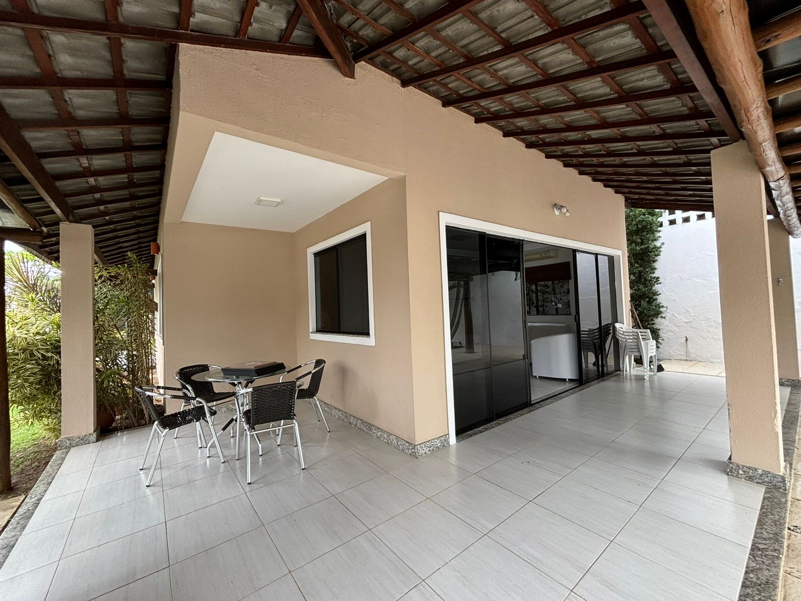Imagem Casa com 3 Quartos para Alugar, 170 m²em Buraquinho - Lauro de Freitas