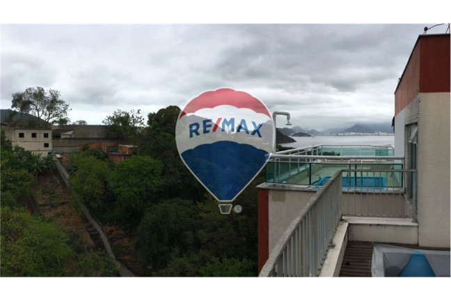 Imagem Cobertura com 3 Quartos à Venda, 211 m²em Icaraí - Niterói